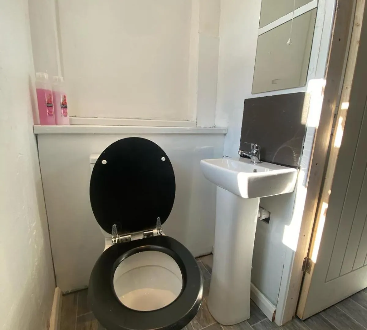 Comfy Living, 2X Bathrooms, 2X Kitchen Nottingham Holiday home
