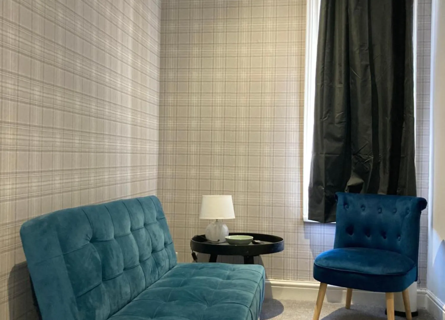 Comfy Living, 2X Bathrooms, 2X Kitchen Nottingham